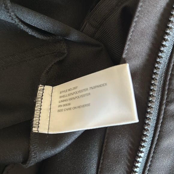 Men’s black Port Authority lightweight jacket - Picture 3 of 4